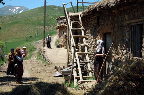 House south of Lake Van in Turkey. Photo by Ferrell Jenkins.