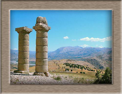 Karakus Tumulus. Mount Nemrut in distance. Photo by Ferrell Jenkins.