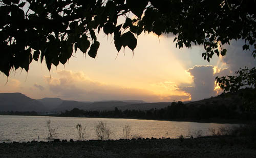 Sunset at Dalmanutha (Mark 8:10) at the northwest corner of the Sea of Galilee. Photo by Ferrell Jenkins.