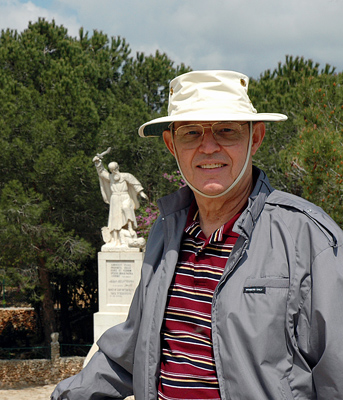 Ferrell Jenkins and the Statue of Elijah at Murakah.