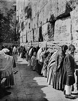 The Wailing Wall between 1900 and 1920. Matson Photograph Collection.