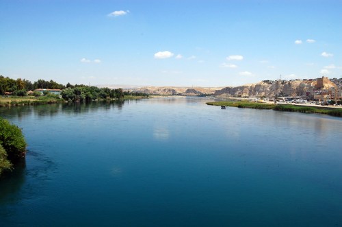The Euphrates River at Birecik, Turkey. Photo by Ferrell Jenkins.
