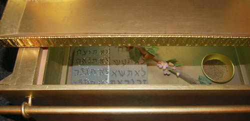 Replica of Ark of Covenant showing contents. Photo by Ferrell Jenkins.