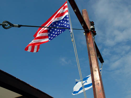 United States flag upside down on Israeli boat. Photo by Ferrell Jenkins.
