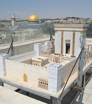 Largest temple model ignaurated August 5, 2009. Photo: Arutz Sheva.