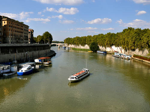 The Tiber River in Rome. Photo by Ferrell Jenkins.