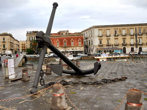 A large anchor at the Grand Harbor of Syracuse. Photo by Ferrell Jenkins.