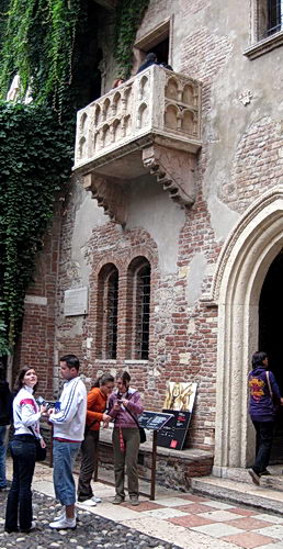 Romeo & Juliet Window in Verona. Photo by Ferrell Jenkins.