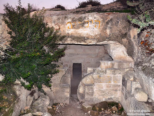 Midras Ruins Burial Cave 4 Midras Ruins Burial Cave 4. Photo by Ferrell Jenkins 2009.