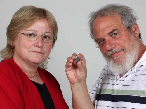 Dr. Eilat Mazar and Prof. Wayne Horowitz with the cuneiform fragment from the Ophel Excavation. Photo: Hebreew University/Sasson Tiram.