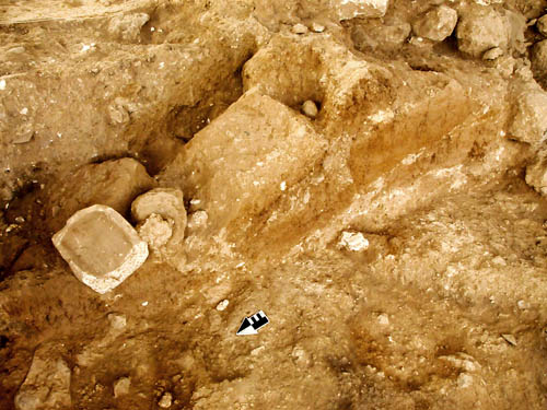 tell-es-saf/Gath brick wall destroyed in earthquake
