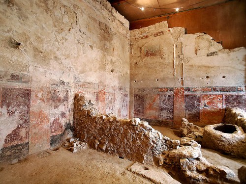 Herodium theater royal box. Photo by Gabi Laron, Hebrew University.
