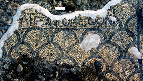 Samaritan Synagogue Inscription. Photo by Tal Rogovski, IAA.