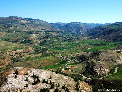 View looking east toward Amman. Photo by Ferrell Jenkins.