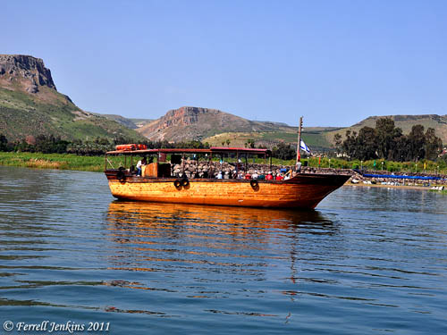 Boat approaches the land of Genessaret. Photo by Ferrell Jenkins.