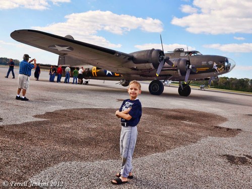 Passengers line up to take a short $450 ride on the Memphis Belle. Photo by Ferrell Jenkins.