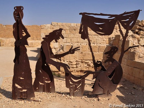 The buyer tries to talk down the peddler. Photo by Ferrell Jenkins.