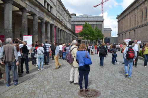 berlin_pergamum-crowd-01fj_1