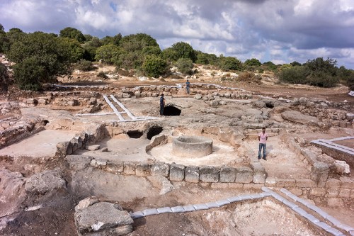 Byzantine compound near Ramat Bet Shemesh. Photo: Griffin Aerial Photography, IAA.