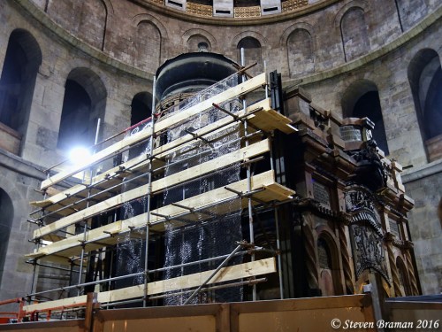 Repair of the shrine of the Holy Sepulcher, June 24, 2016.