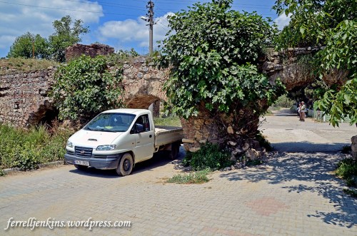 The Lefke Gate Aqueduct on the east side of Iznik. Photo by Ferrell Jenkins.