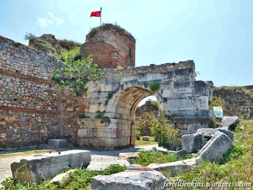 The Yenişehir Gate on the south side of Iznik. Photo by Ferrell Jenkins.