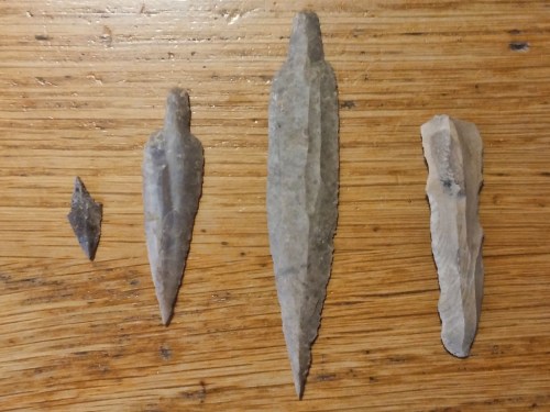 Neolithic flint tools found in the cave. Photos: Casey L. Olson and Oren Gutfeld.