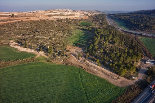 Aerial photographs of the road. Photographic credit: the Griffin Aerial Photography Company, courtesy of the Israel Antiquities Authority.