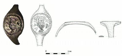 Views and cross section of the ring discovered at Herodium. Drawing: J. Rodman; photo: C. Amit, IAA Photographic Department.