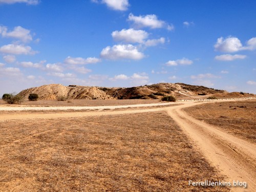 Tel Sharuhen on the banks of Nahal Besor. ferrelljenkins.blog.