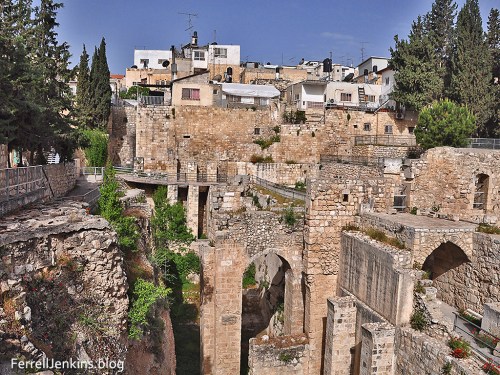 The Pool of Bethesda excavations. Photo: ferrelljenkins.blog.